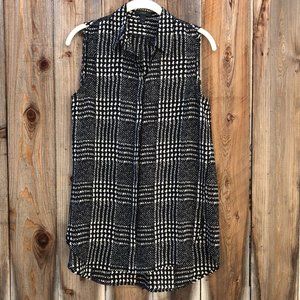 J. Crew Sleeveless Houndstooth Button Down Blouse